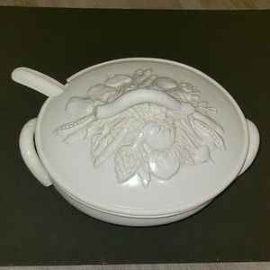 Crate & Barrel Ceramic Set